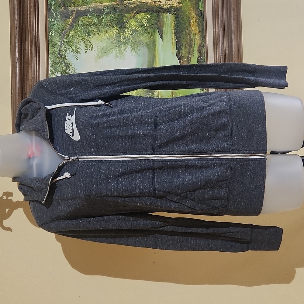 Nike hoodie e22